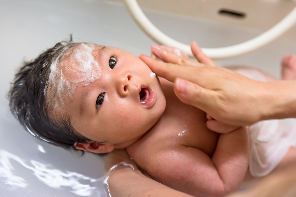 【無添加スキンケア】赤ちゃんのお肌の状態とおすすめのスキンケア 洗濯石けんは合成界面活性剤・蛍光増白剤不使用で安心！